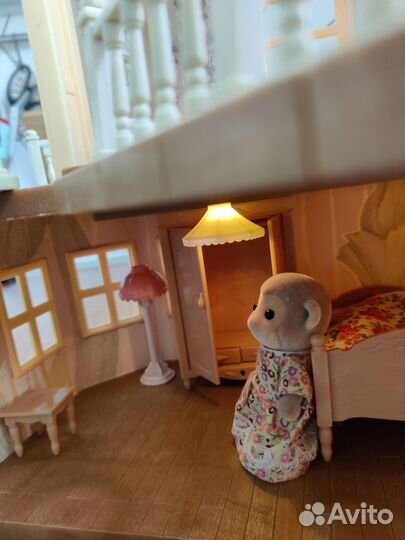 Sylvanian Families большой дом со светом