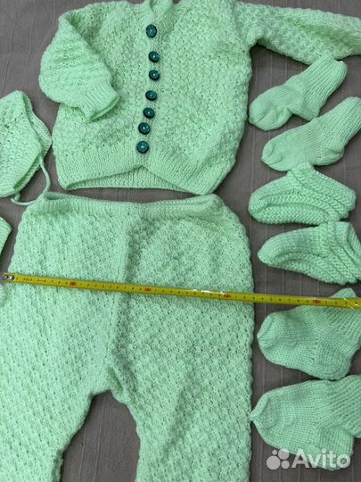 Костюм для малыша вязанный