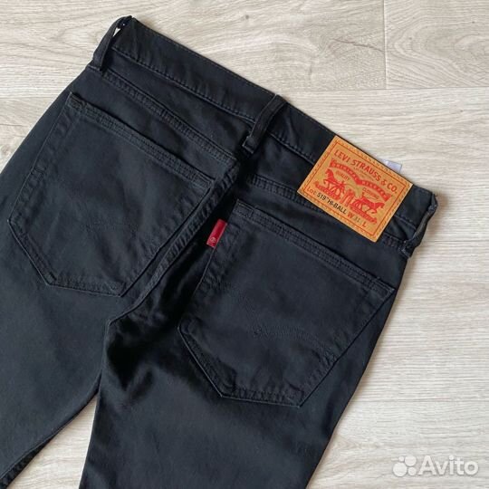 Джинсы levis 519