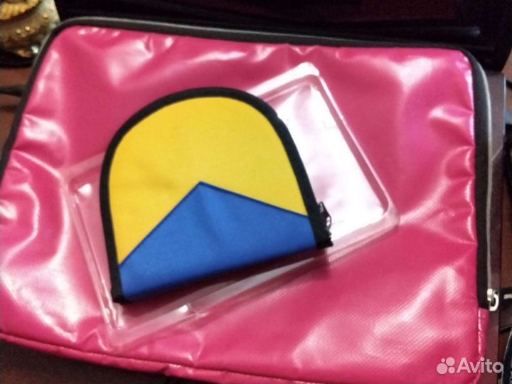 Вышлю набор чехлы2шт ноутбук диски из Германии NEW