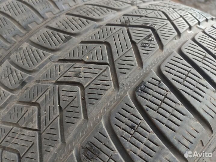 Pirelli Scorpion Winter 275/45 R20