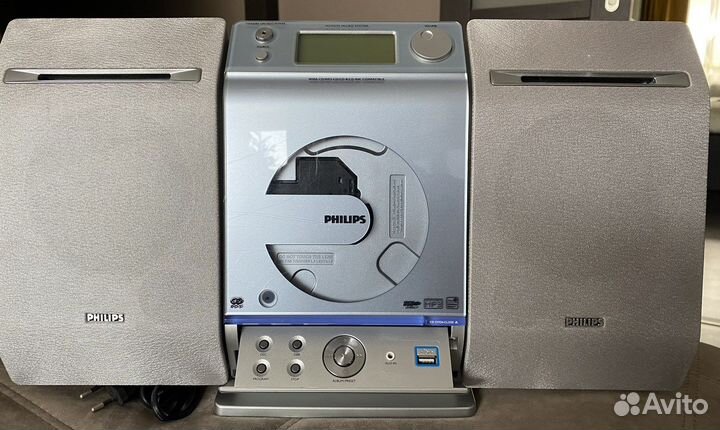 Музыкальный центр philips