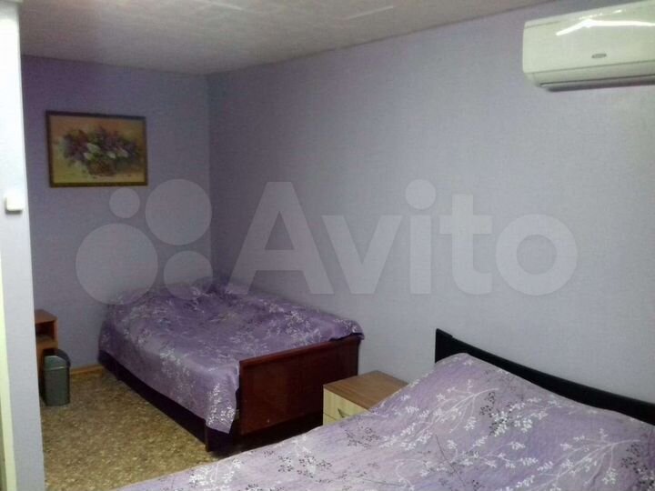 Комната 25 м² в 5-к., 1/1 эт.