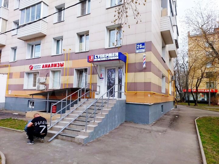 Площадь 1 м² под постамат, вендинг у метро