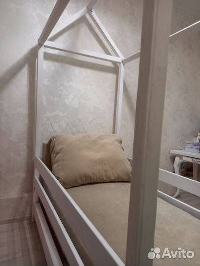 Детская кровать домик