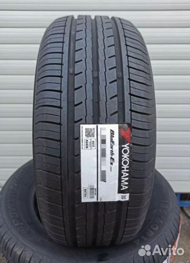 Yokohama BluEarth-ES ES32 215/60 R16 99V