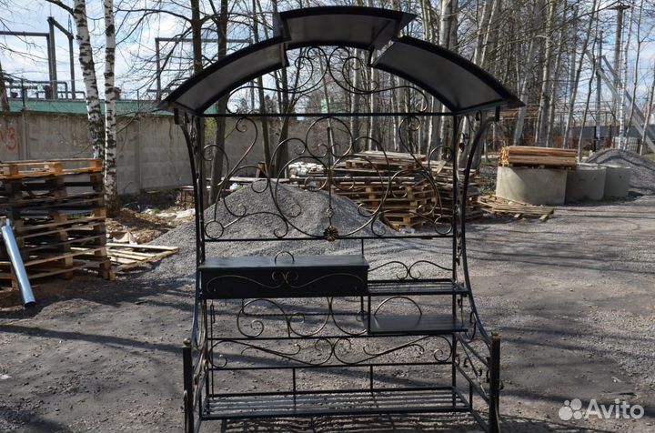 Мангал с крышей