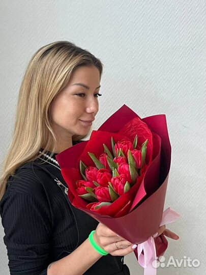 Тюльпаны фиолетовые, тюльпаны красные