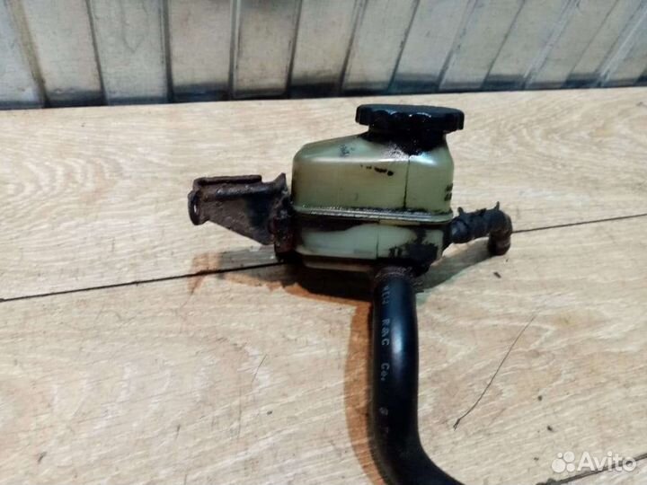 Бачок гур Toyota Corolla E110