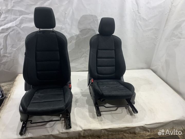 Переднее правое сидение Mazda CX-5 KE