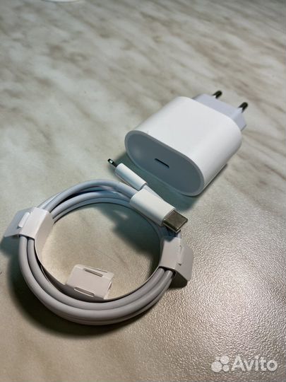 Быстрая зарядка для iPhone 20W оригинал