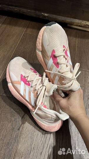 Кроссовки adidas