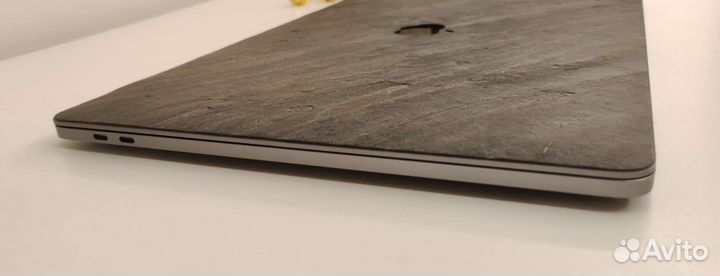 Apple MacBook Pro 15.4 2016