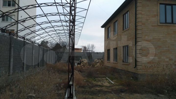 Дом 411,6 м² на участке 12 сот.