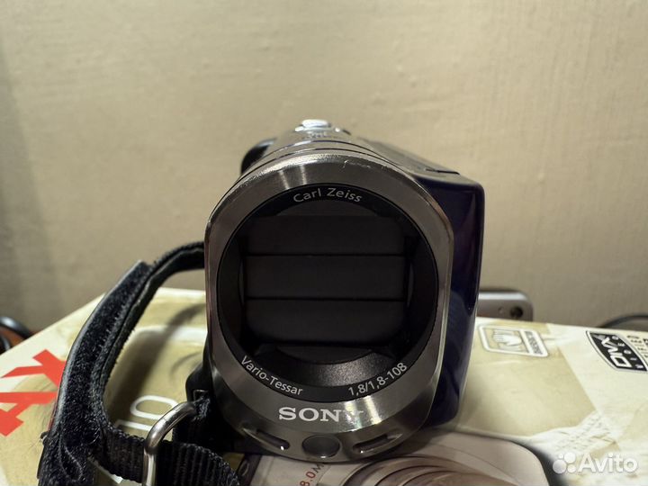 На ремонт Видеокамера Sony DCR-SX44E