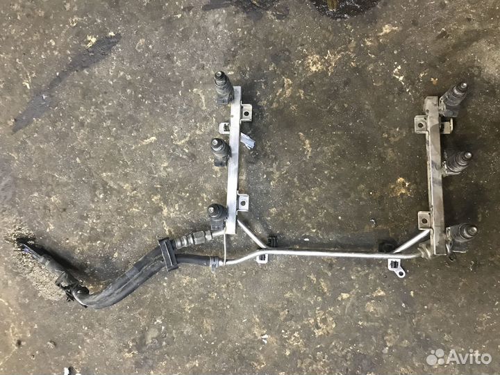 Рампа с форсунками Audi A6 С5 1997 2.4 ALF МКПП