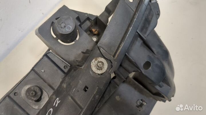 Рамка капота Peugeot 3008, 2010