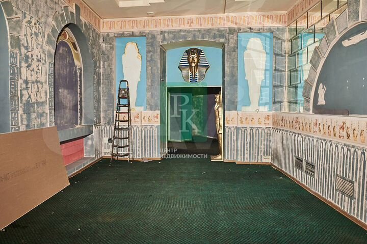 Помещение 425,4 м² на первой линии Н. Музыки