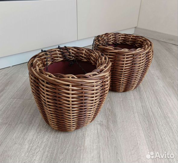 Подвесное кашпо из ротанга