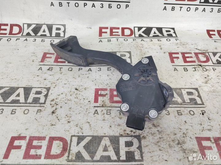 Педаль газа Toyota Corolla E150 1ZR FE 2012