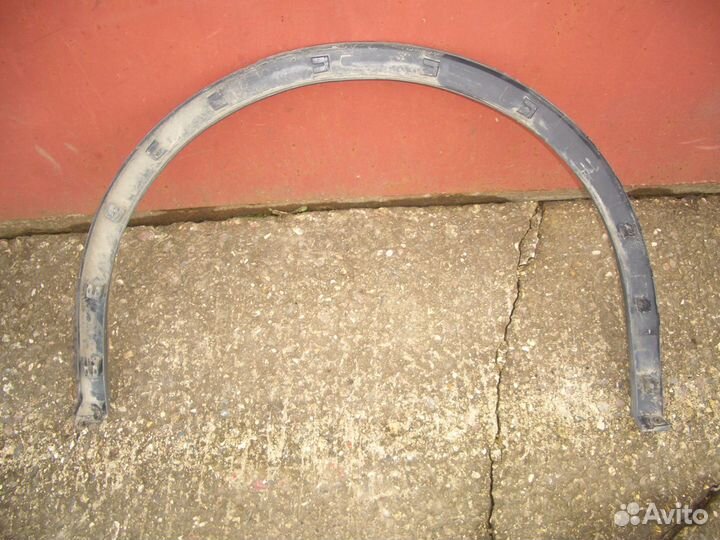 Накладка заднего пр. крыла Фольксваген Тигуан с16