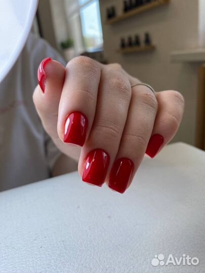 Маникюр и педикюр гель лак