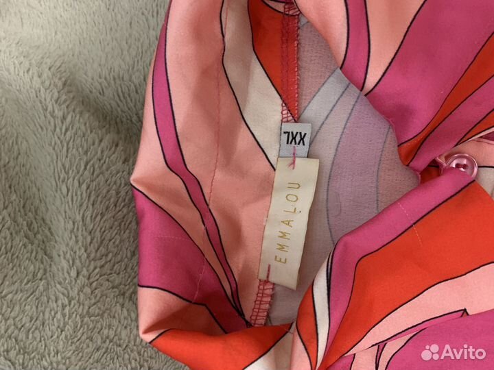 Яркая рубашка с принтом