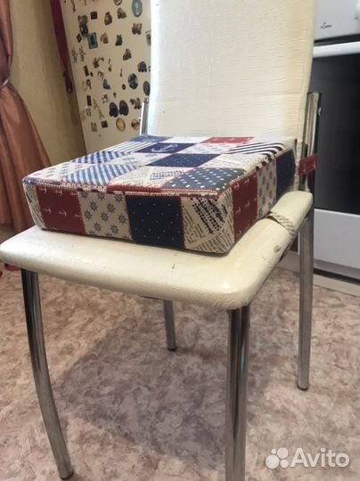 Бустер для стула