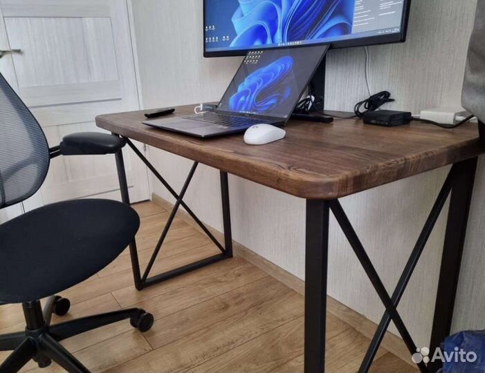 Компьютерный стол из дуба бука