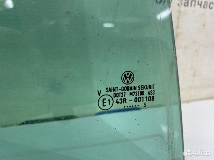 Форточка двери задняя правая Volkswagen Golf MK5