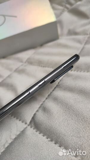 Xiaomi Mi 9, 6/64 ГБ