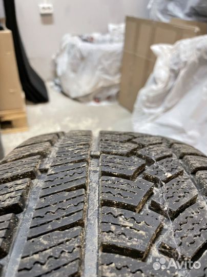 Ovation Winter Master 215/45 R17