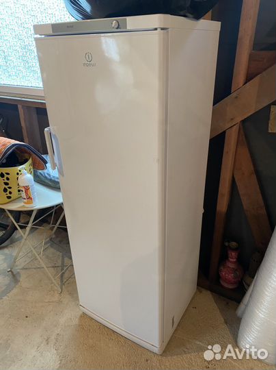 Морозильная камера indesit sfr167nf