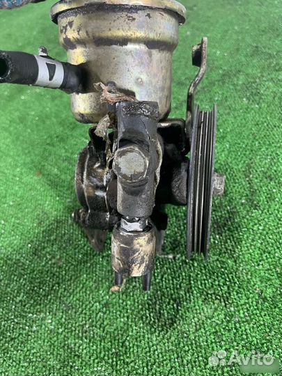 Насос гидроусилителя Toyota Sprinter Marino E100