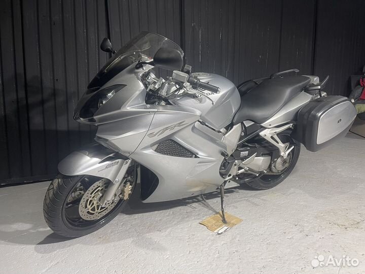 Honda VFR 800