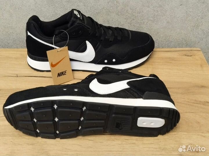 Кроссовки Nike Venture Runner