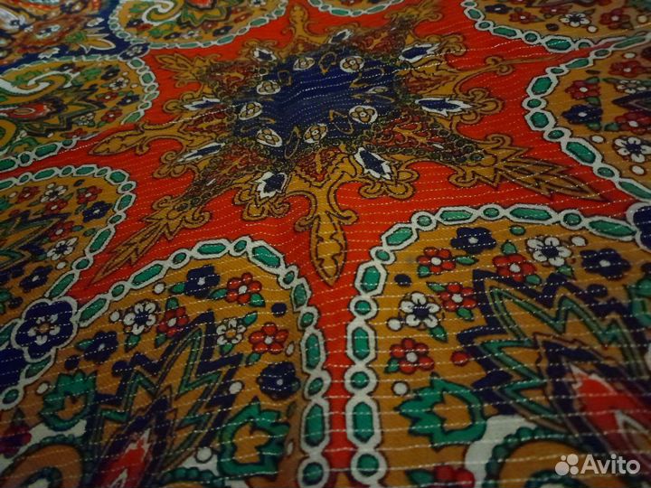 Павловопосадская шаль и платок