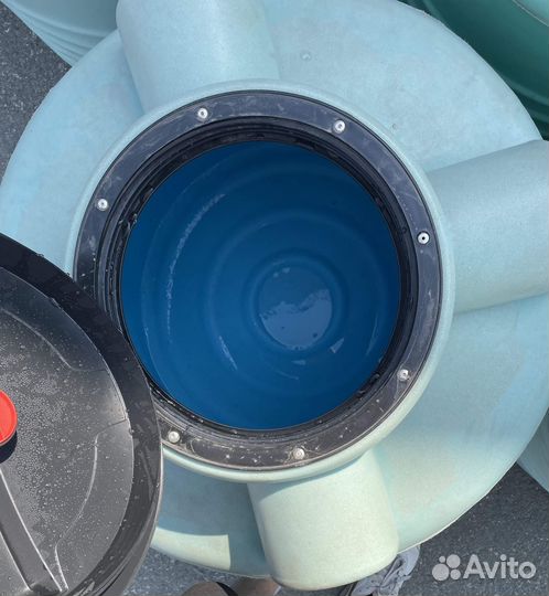 Бак пластиковый для воды 200 л