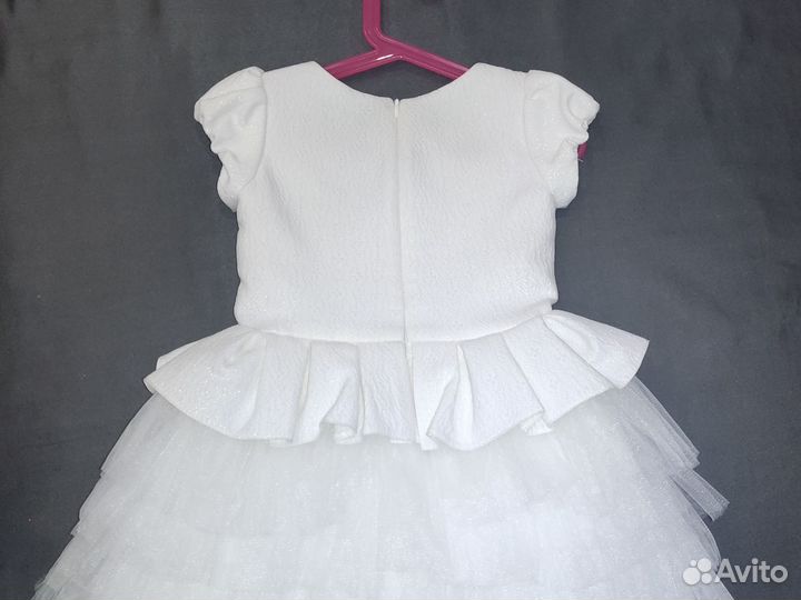 Нарядное платье для девочки белое 110