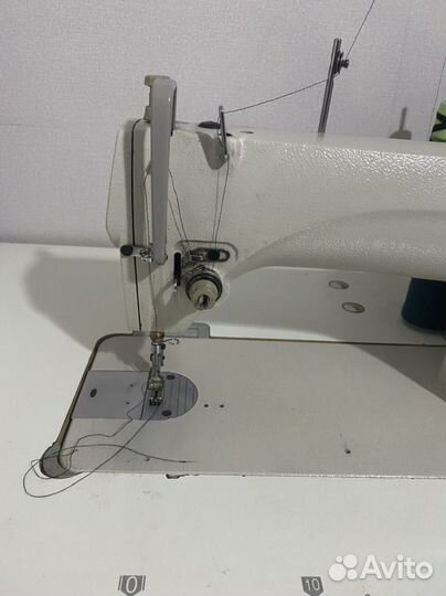 Машинка швейная