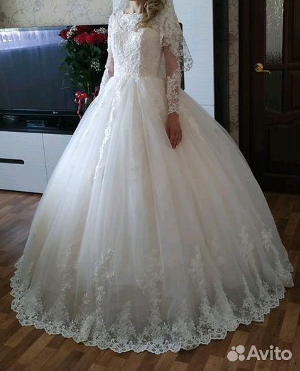 Свадебное платье