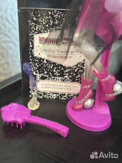 Кукла монстер хай Спектра базовая