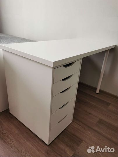 Письменный стол Алекс Икеа