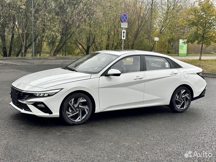 Hyundai Elantra 1.5 CVT, 2023, 100 км