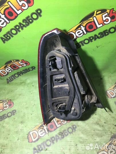 Фонарь правый Renault Logan 1