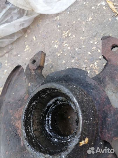 Поворотный кулак demio dw3w