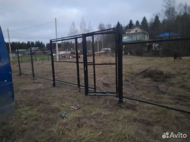 Свая комби d57 винтовая для забора и ворот. Монтаж