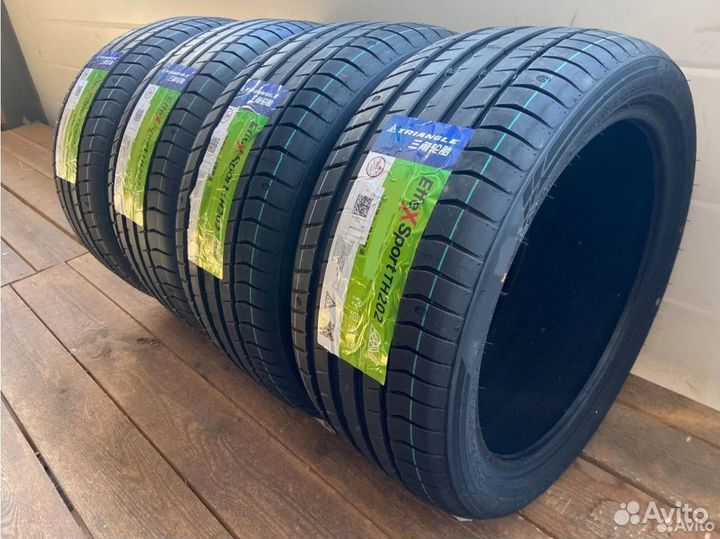 Triangle EffeXSport TH202 215/40 R17 87Y