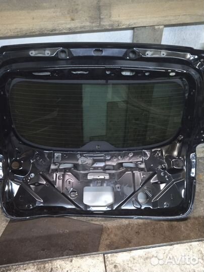 Заднее стекло