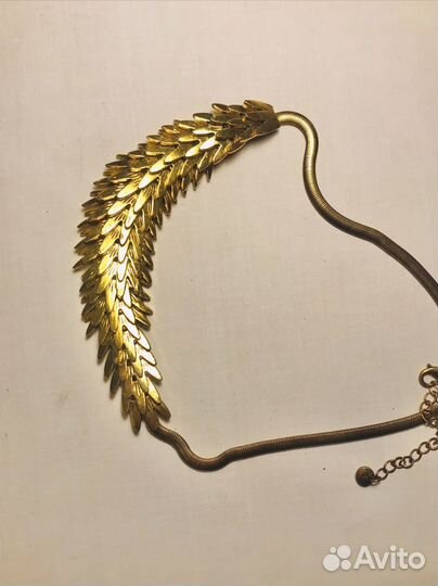 Ожерелья разные